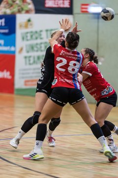 Bild 216 - wBJ SV Henstedt Ulzburg - HSG Holstein Kiel/Kronshagen : Ergebnis: 30:28